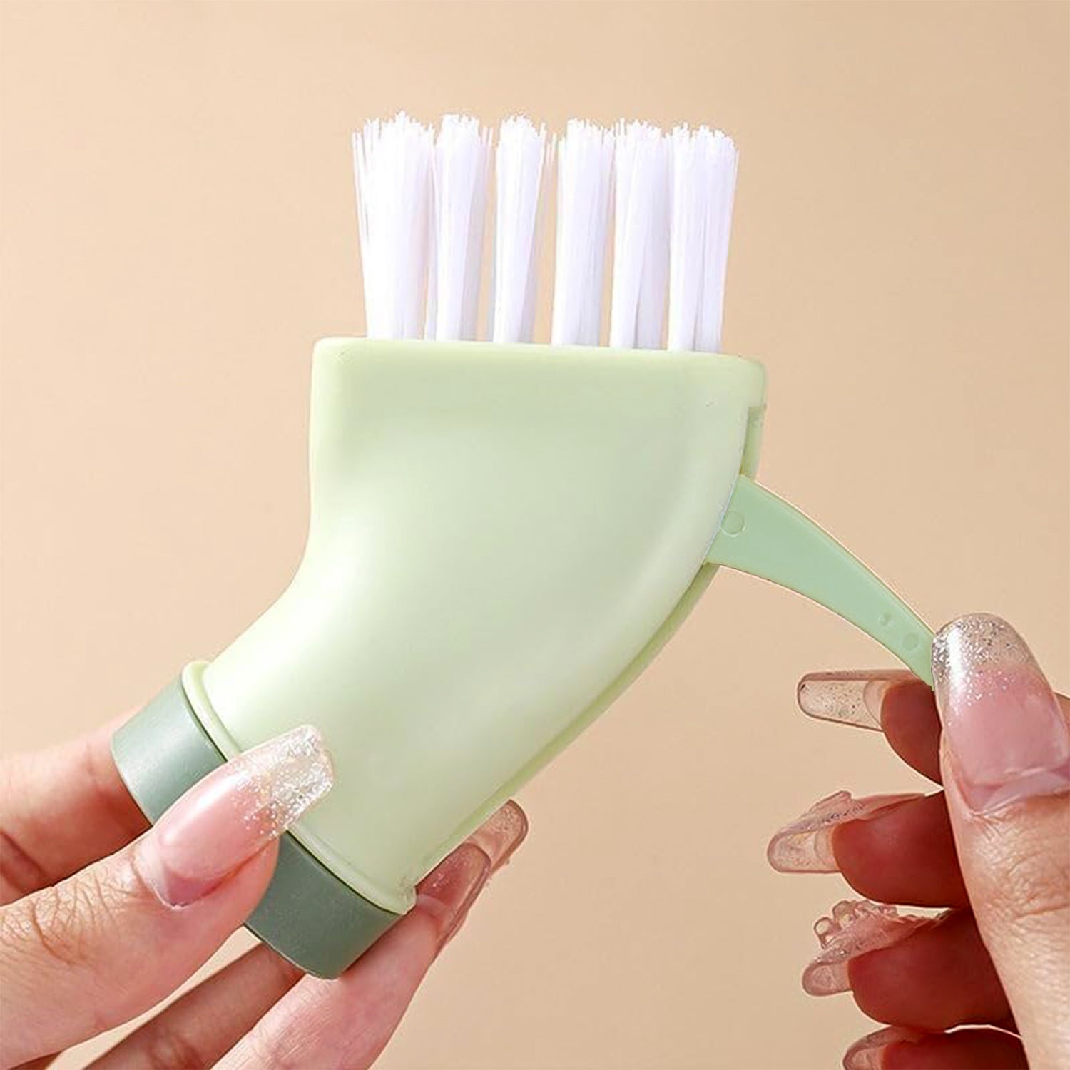 Dual-Action Scrubbing Brush Dual-Action Scrubbing Brush